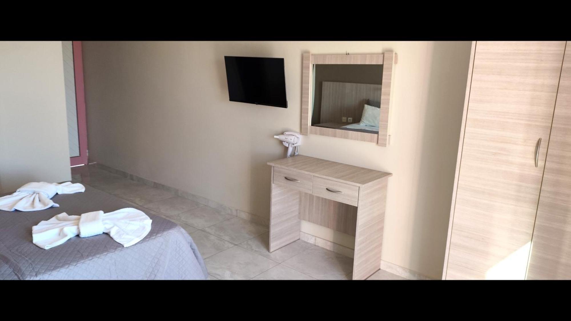 Anaxos Alex Appartement Buitenkant foto